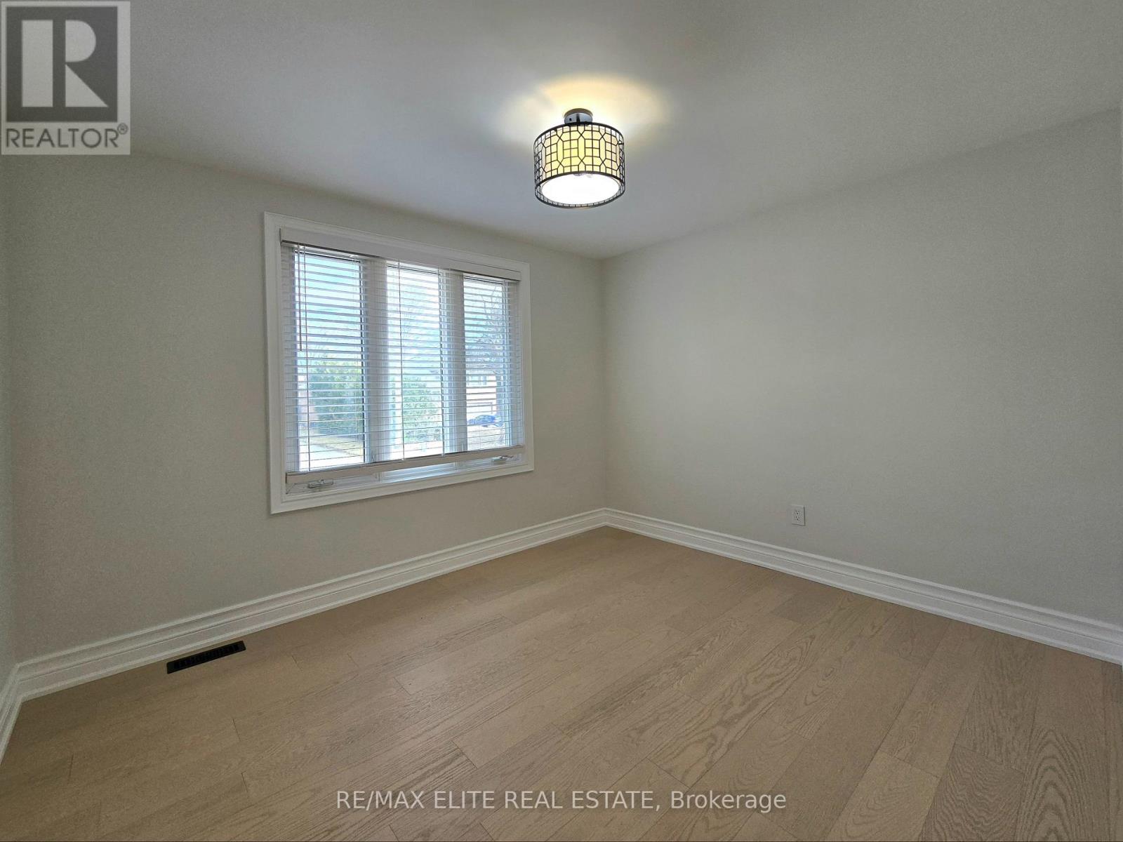 Upper - 38 Ambrose Road, Toronto, Ontario  M2K 2W9 - Photo 15 - C12544106