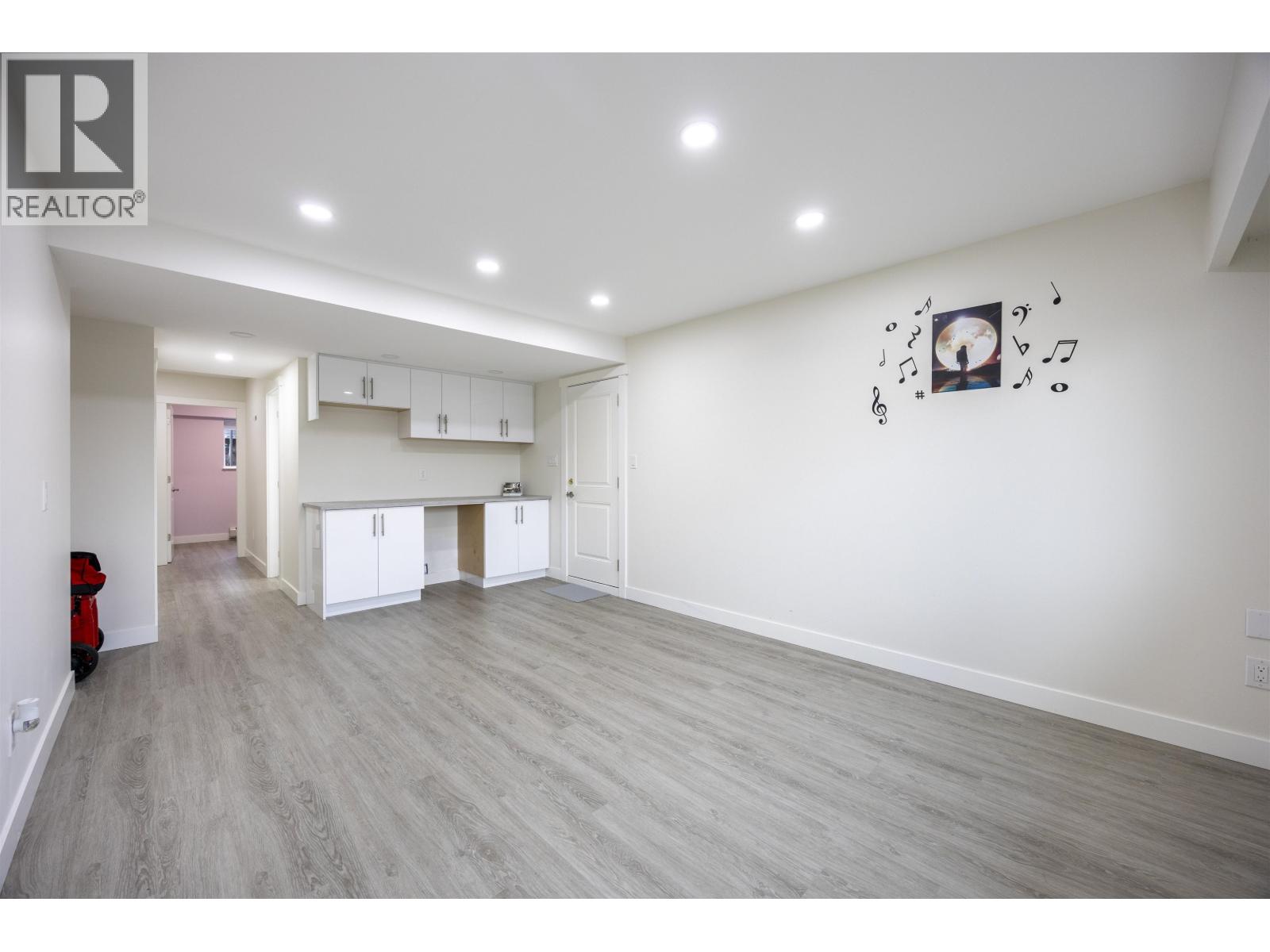 3881 Napier Street, Burnaby, British Columbia  V5C 3E6 - Photo 4 - R3072780