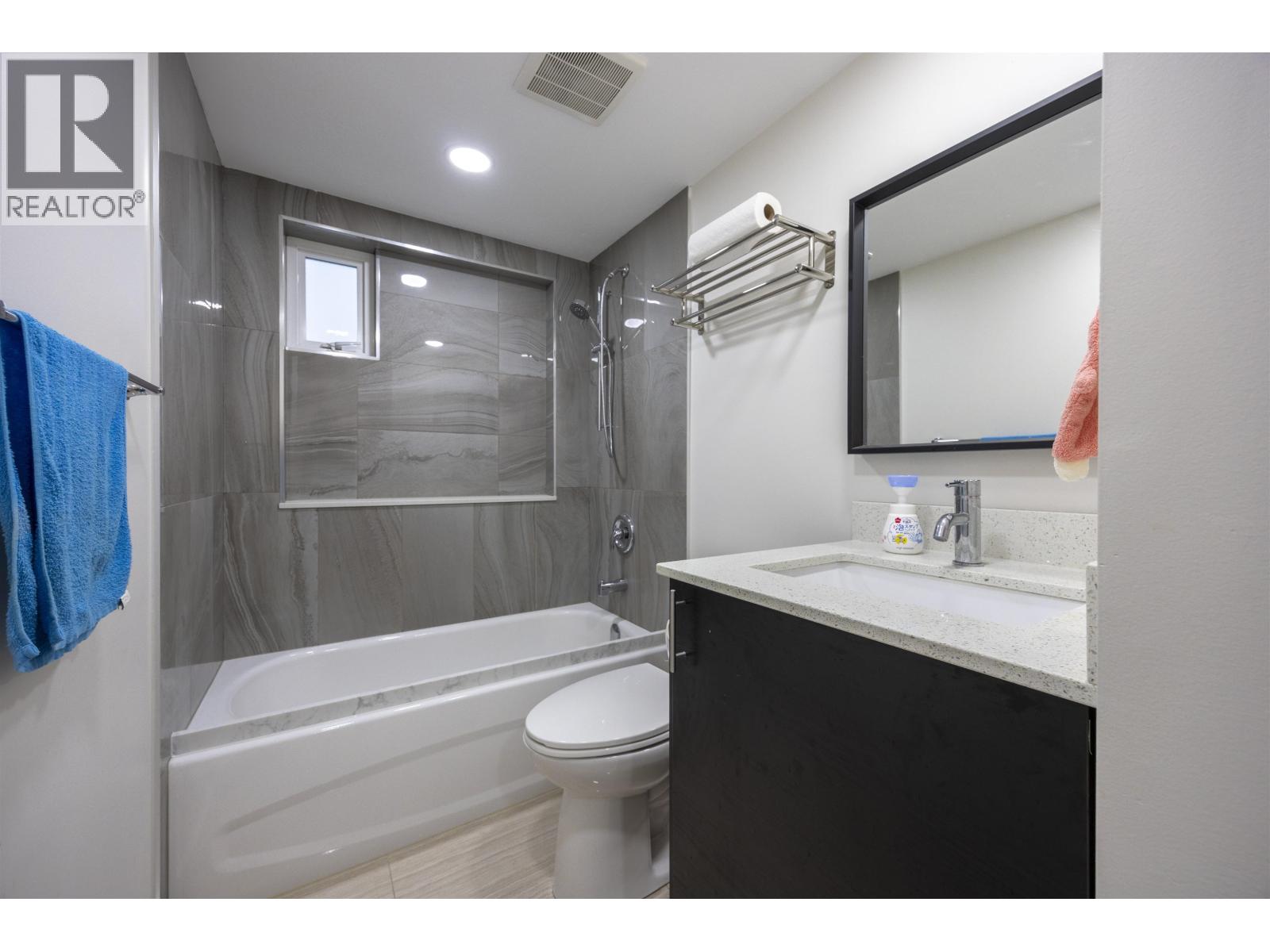 3881 Napier Street, Burnaby, British Columbia  V5C 3E6 - Photo 12 - R3072780