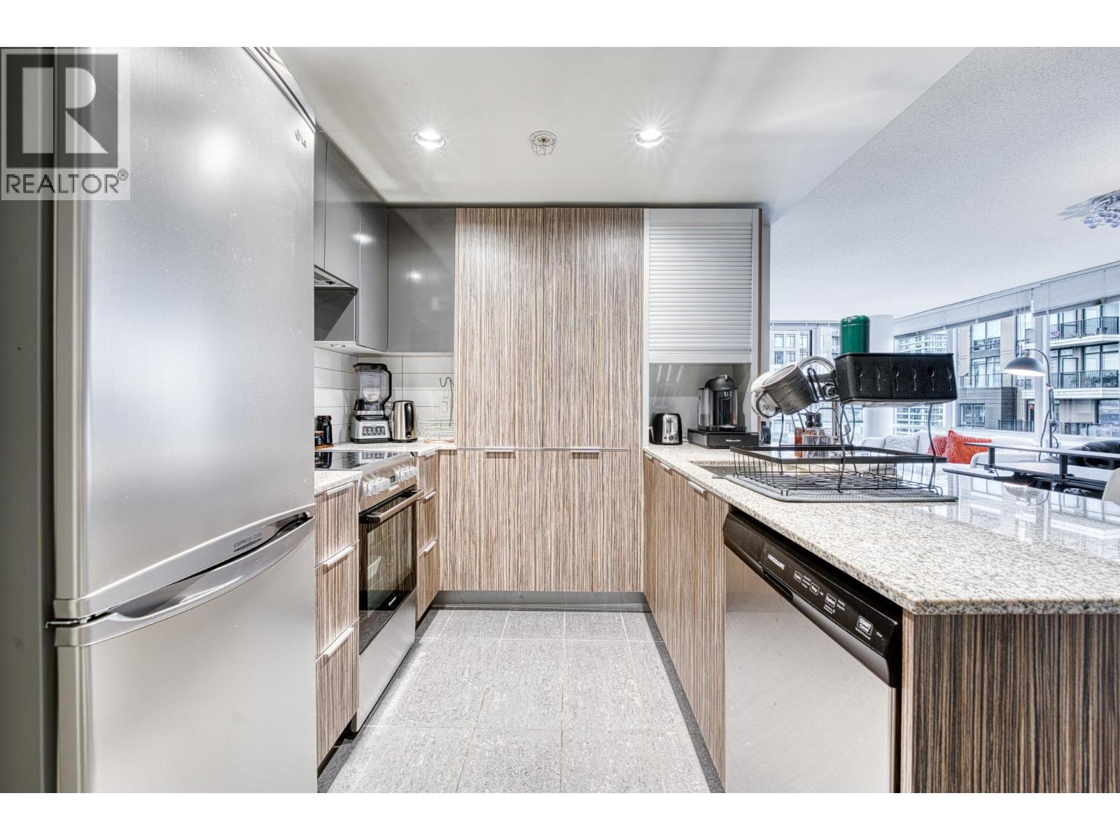 1807 1088 Richards Street, Vancouver, British Columbia  V6B 0J8 - Photo 13 - R3071204