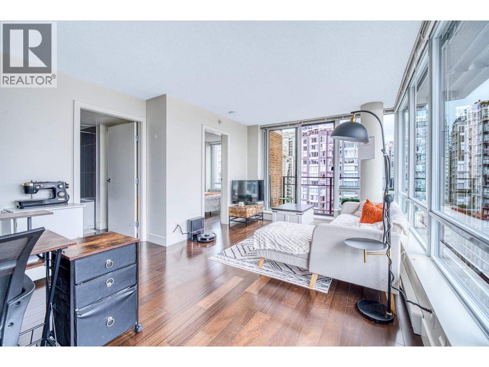 1807 1088 Richards Street, Vancouver, British Columbia  V6B 0J8 - Photo 7 - R3071204