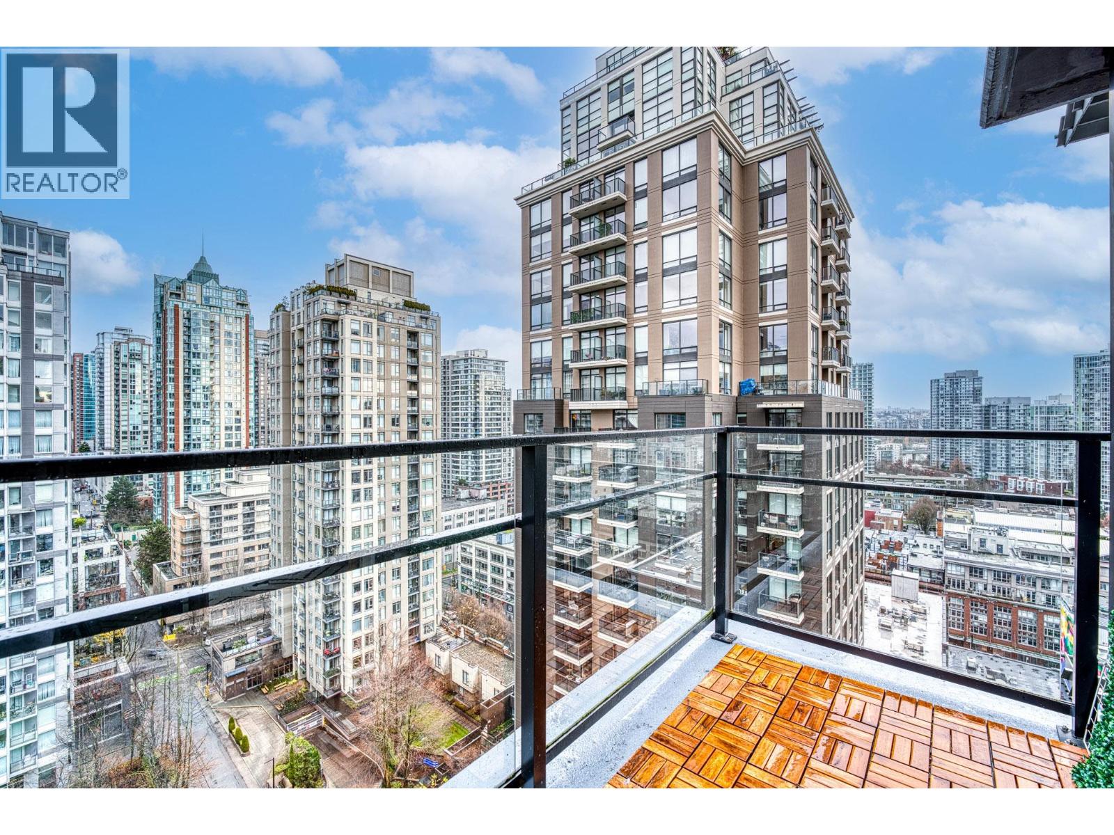 1807 1088 Richards Street, Vancouver, British Columbia  V6B 0J8 - Photo 17 - R3071204