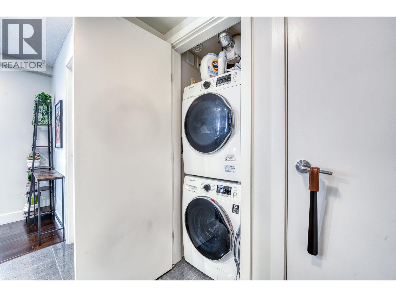 1807 1088 Richards Street, Vancouver, British Columbia  V6B 0J8 - Photo 16 - R3071204