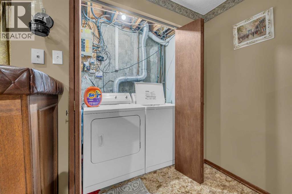 11 Berwick Close Nw, Calgary, Alberta  T3K 1C3 - Photo 26 - A2273062