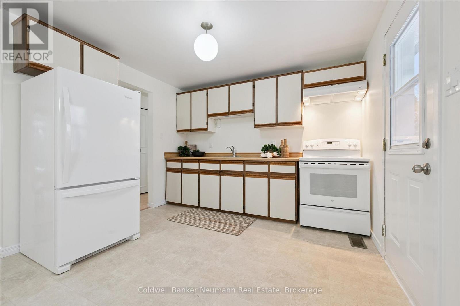 150 Applewood Crescent, Guelph (Junction/onward Willow), Ontario  N1H 6B7 - Photo 11 - X12611834