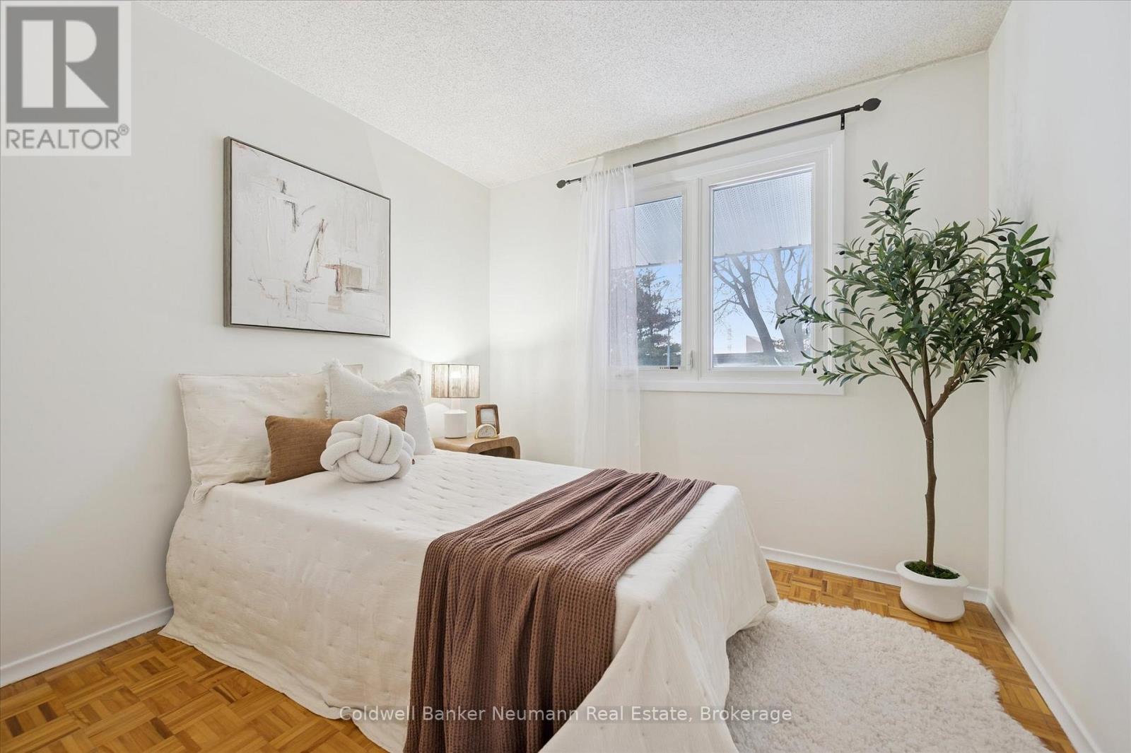 150 Applewood Crescent, Guelph (Junction/onward Willow), Ontario  N1H 6B7 - Photo 13 - X12611834