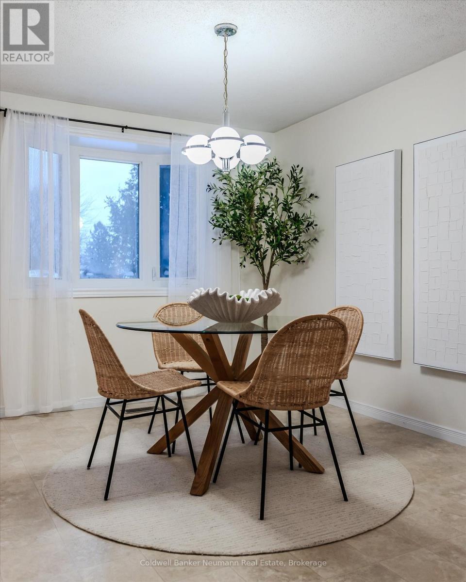 150 Applewood Crescent, Guelph (Junction/onward Willow), Ontario  N1H 6B7 - Photo 29 - X12611834