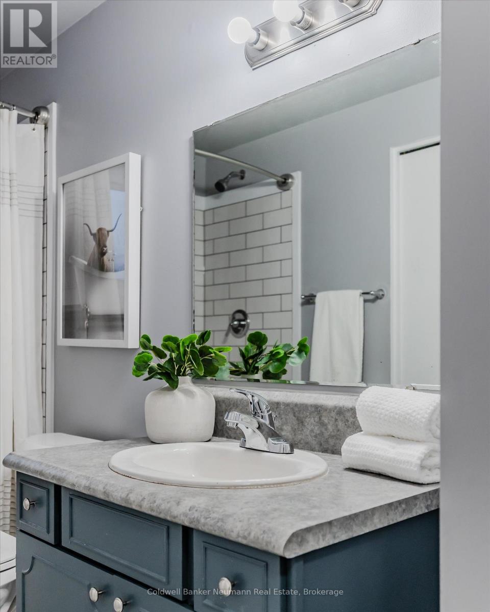 150 Applewood Crescent, Guelph (Junction/onward Willow), Ontario  N1H 6B7 - Photo 33 - X12611834