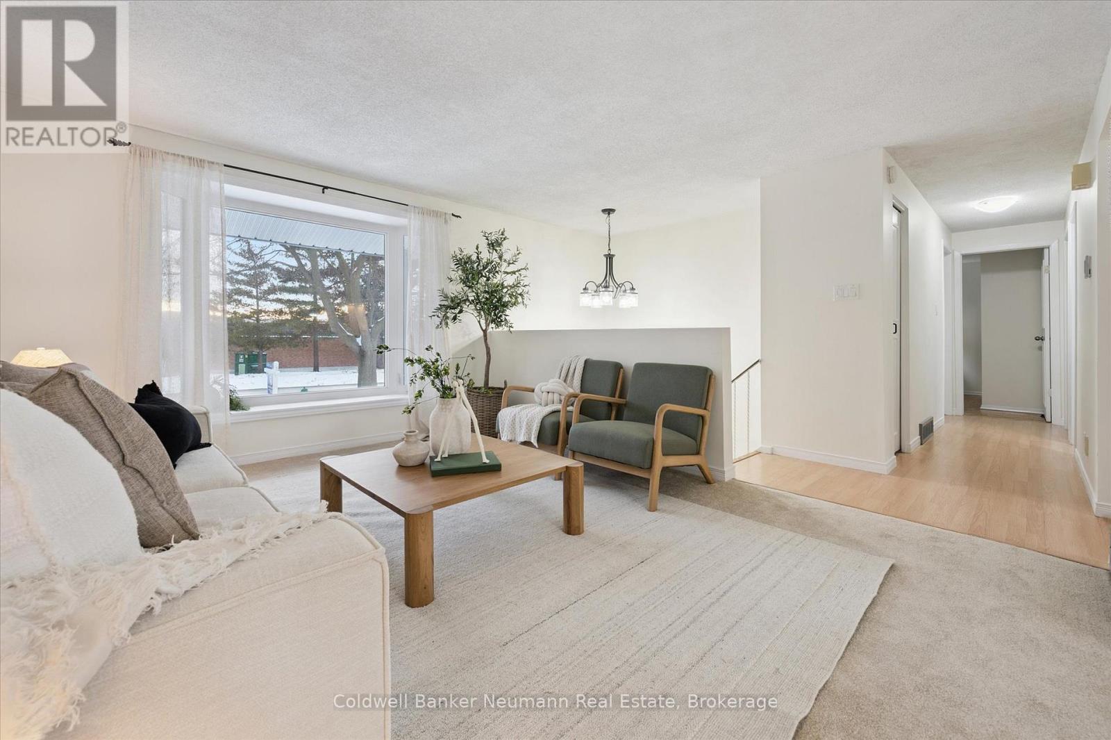 150 Applewood Crescent, Guelph (Junction/onward Willow), Ontario  N1H 6B7 - Photo 6 - X12611834