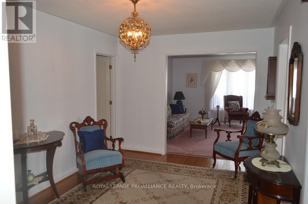 9 Parkview Heights, Quinte West, Ontario  K8V 5L9 - Photo 7 - X12611860