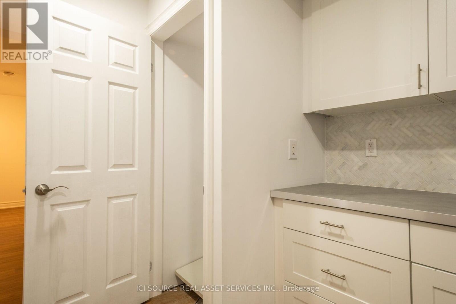 5 - 96 Markham Street, Toronto, Ontario  M6J 2G5 - Photo 3 - C12605952