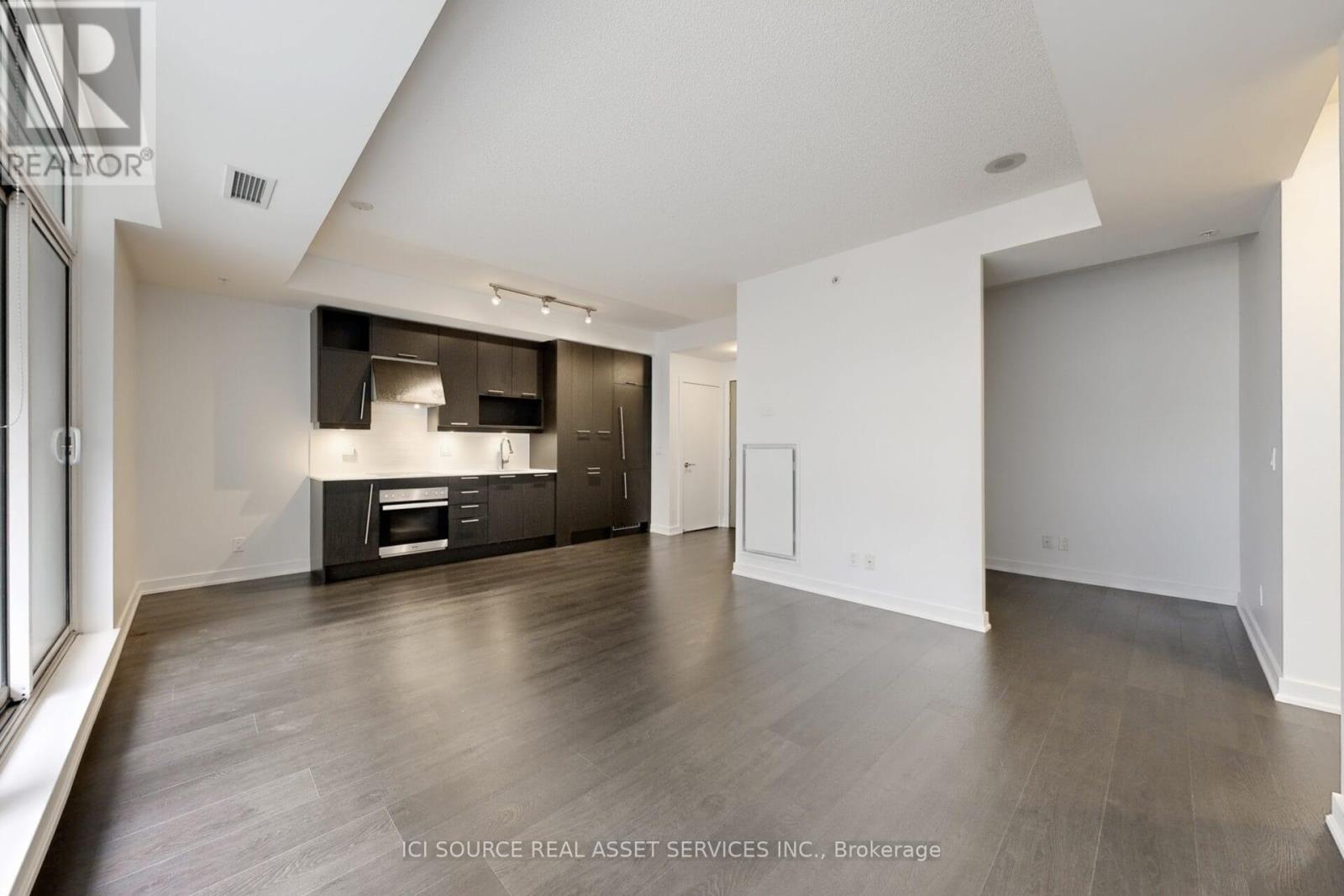 406 - 30 Nelson Street, Toronto, Ontario  M5V 0H5 - Photo 2 - C12611882