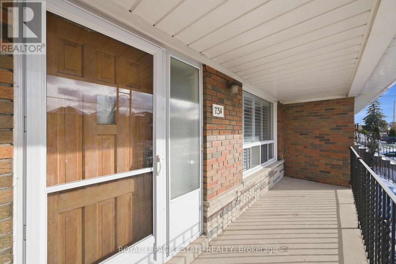 73a North Bonnington Avenue, Toronto, Ontario  M1K 1X5 - Photo 3 - E12611830