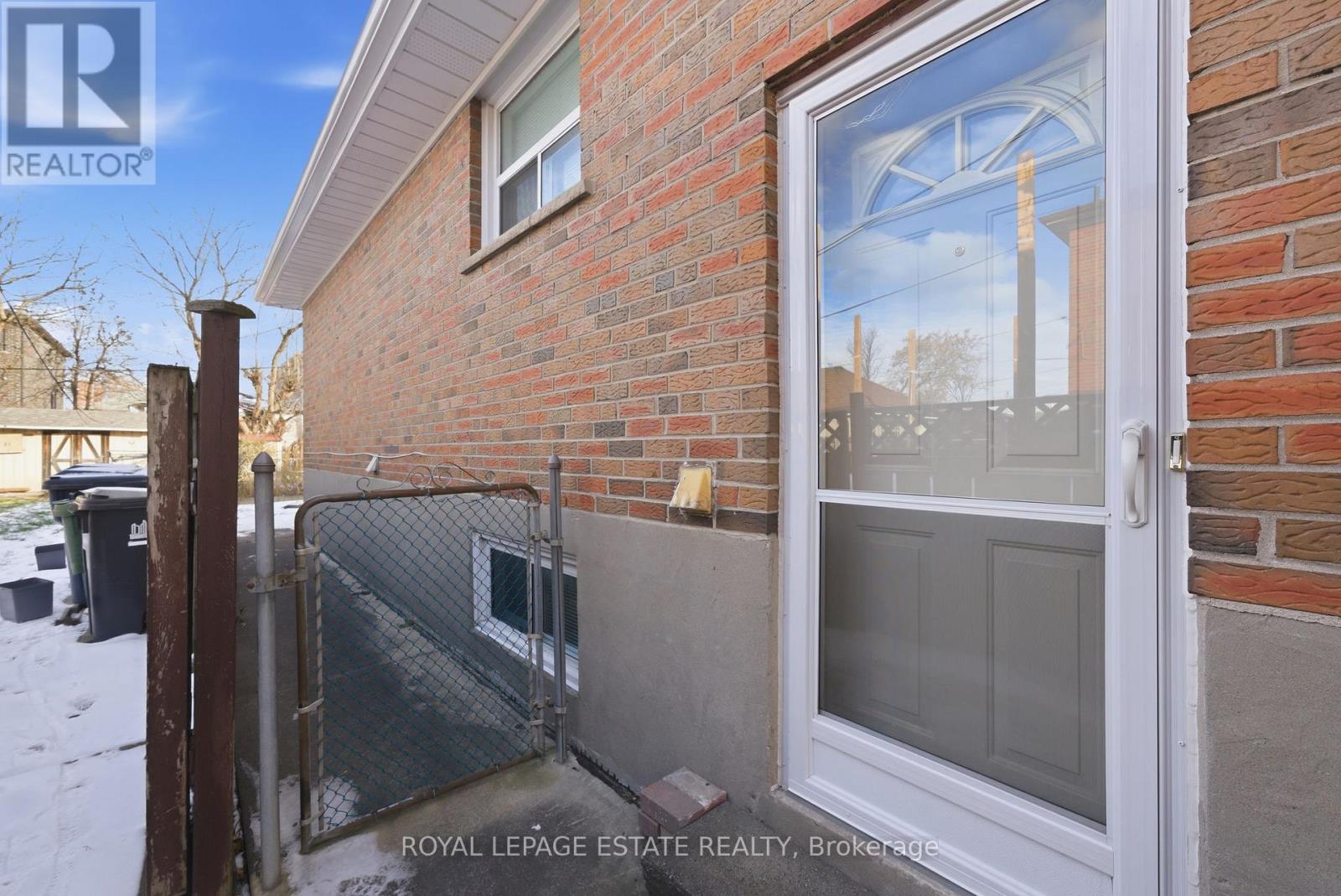 73a North Bonnington Avenue, Toronto, Ontario  M1K 1X5 - Photo 30 - E12611830