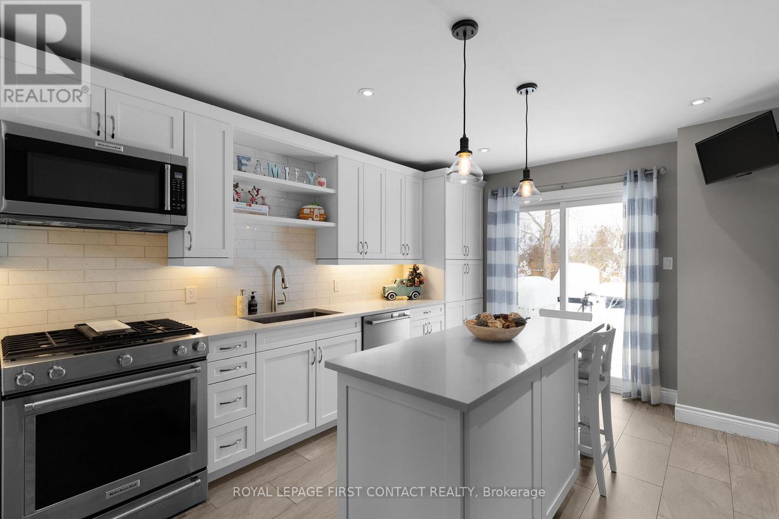 950 Linden Street, Innisfil, Ontario  L9S 1W6 - Photo 14 - N12611862