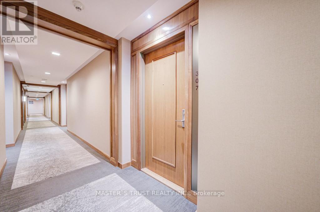 307 - 15 Stollery Pond Crescent, Markham, Ontario  L6C 0Y4 - Photo 5 - N12611880