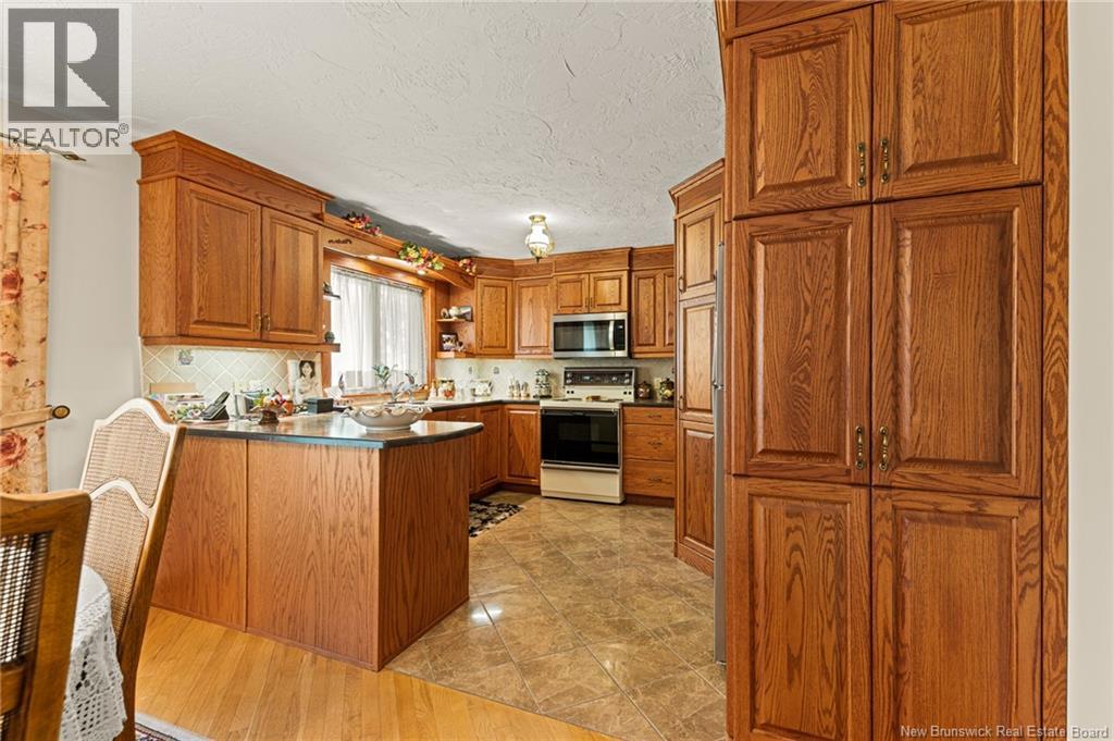 161 Hennessey, Moncton, New Brunswick E1A 5P2 - Photo 14 - NB131119