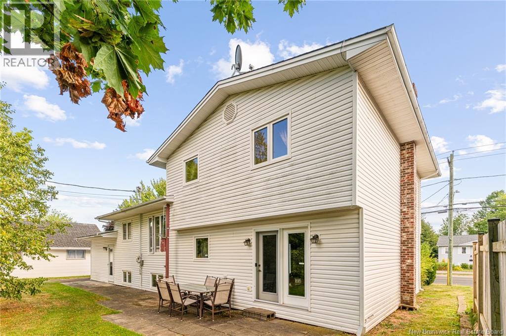 161 Hennessey, Moncton, New Brunswick E1A 5P2 - Photo 41 - NB131119