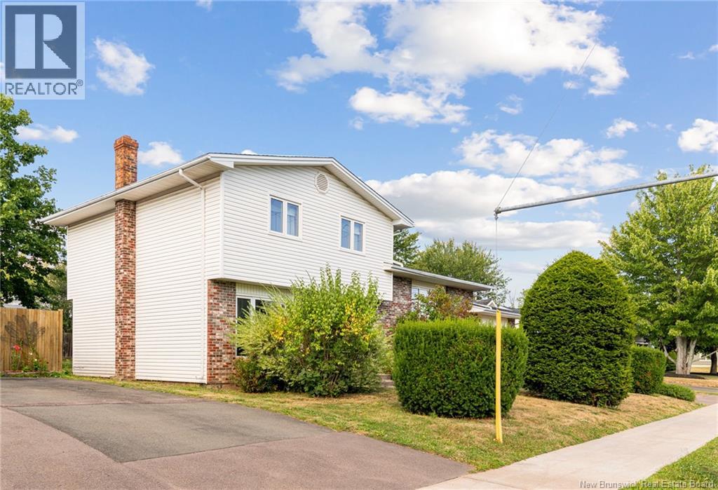 161 Hennessey, Moncton, New Brunswick E1A 5P2 - Photo 45 - NB131119