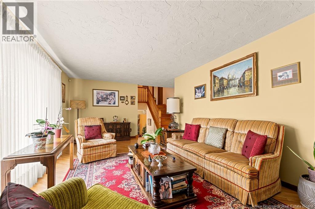 161 Hennessey, Moncton, New Brunswick E1A 5P2 - Photo 5 - NB131119