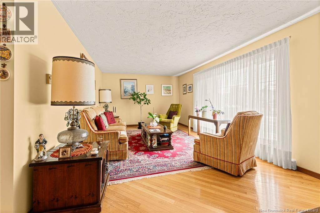 161 Hennessey, Moncton, New Brunswick E1A 5P2 - Photo 7 - NB131119