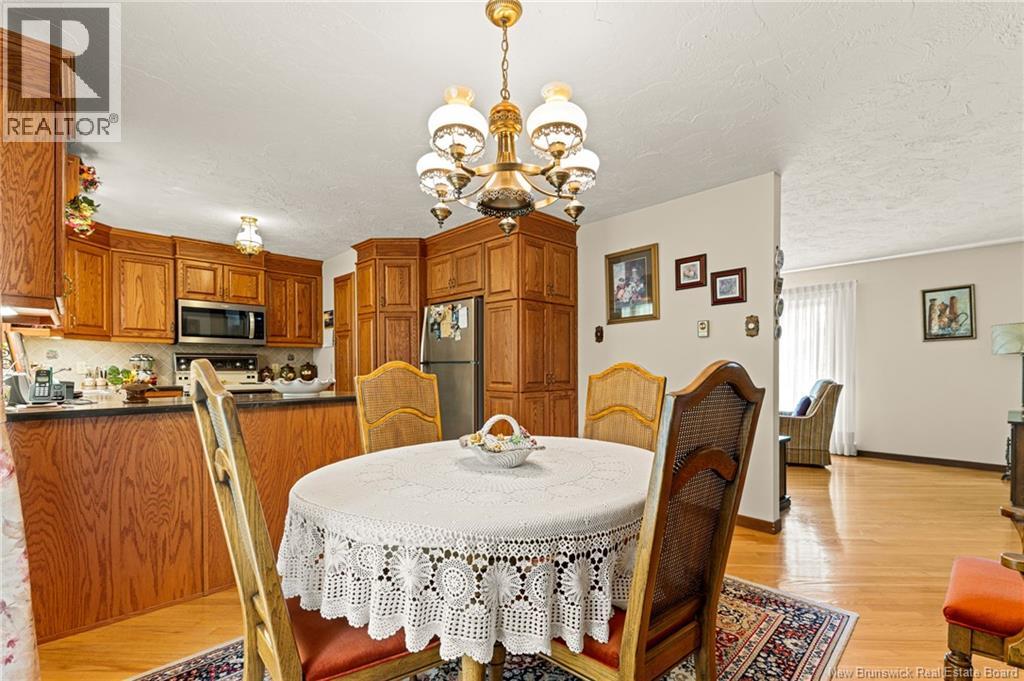 161 Hennessey, Moncton, New Brunswick E1A 5P2 - Photo 9 - NB131119