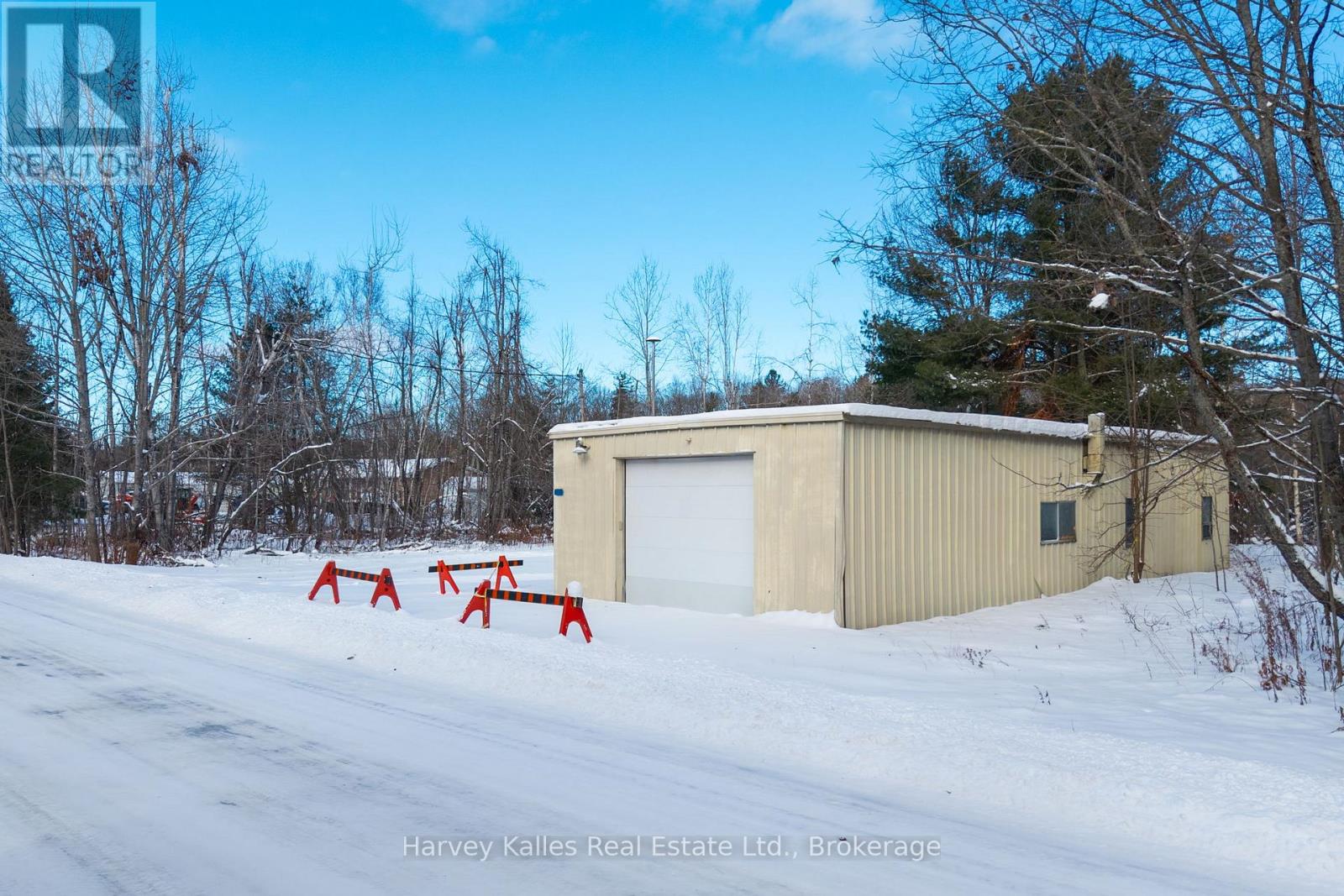 1355 Walkers Point Road, Muskoka Lakes (Wood (Muskoka Lakes)), Ontario  P1P 1R2 - Photo 4 - X12611914
