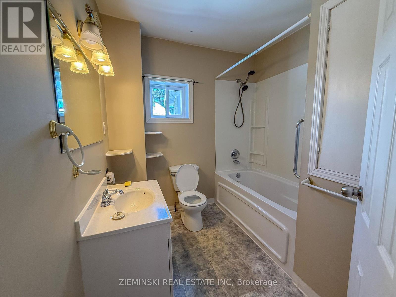 103 Dome Avenue, Timmins (Sp - Main Area), Ontario  P0N 1H0 - Photo 7 - T12611920