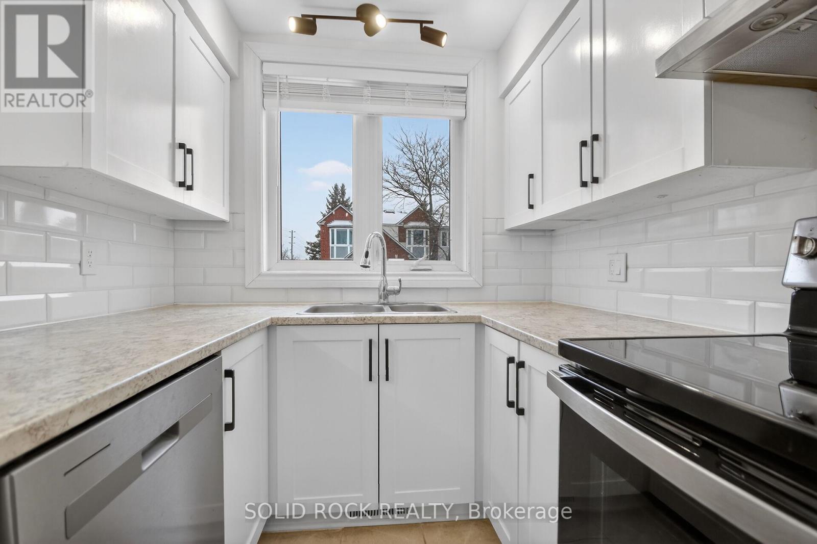 35 - 360 Briston Private, Ottawa, Ontario  K1G 5R2 - Photo 19 - X12611888