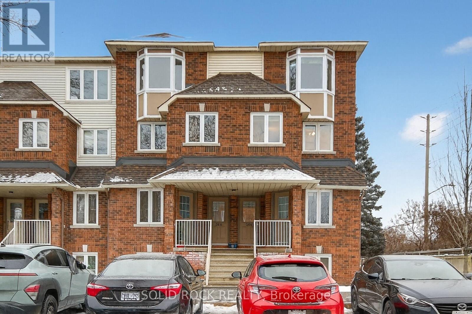 35 - 360 Briston Private, Ottawa, Ontario  K1G 5R2 - Photo 2 - X12611888