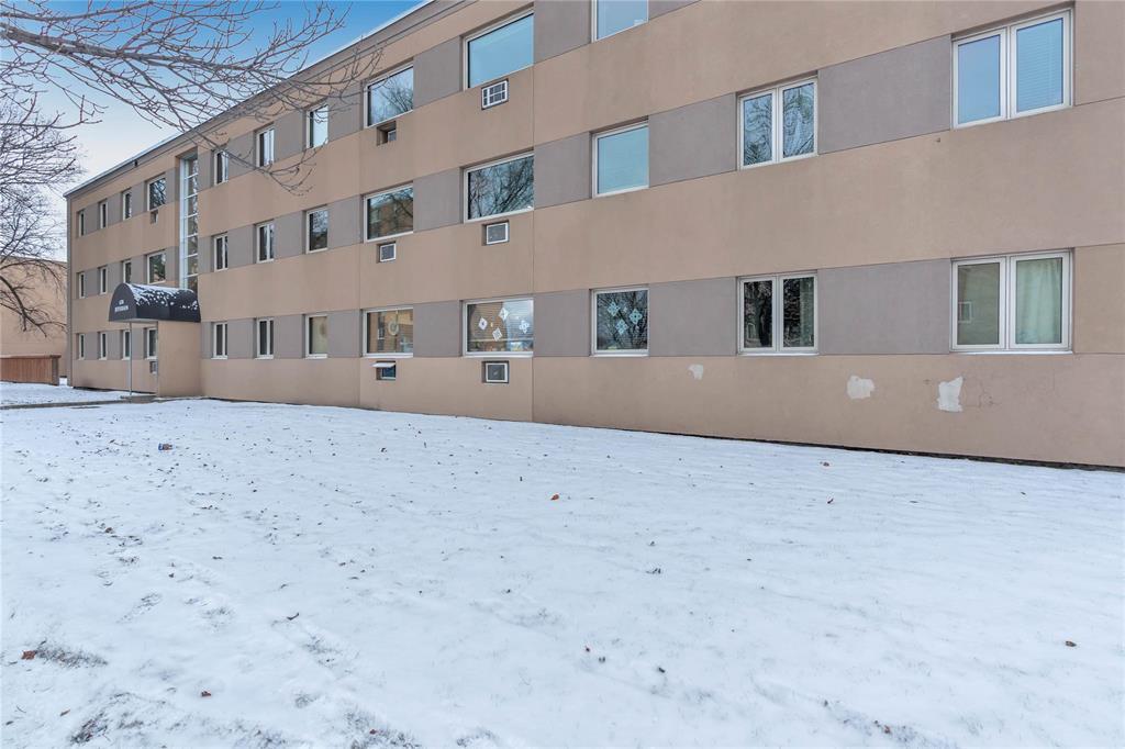 3 620 Jefferson Avenue, Winnipeg, Manitoba  R2V 0P2 - Photo 1 - 202529636