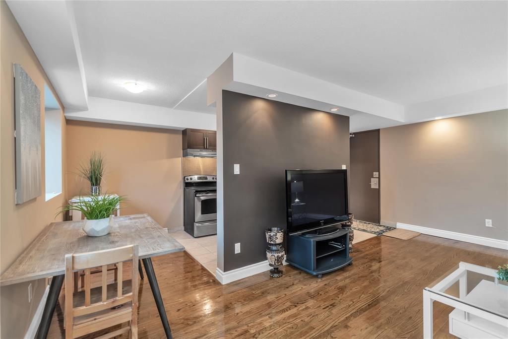 3 620 Jefferson Avenue, Winnipeg, Manitoba  R2V 0P2 - Photo 4 - 202529636