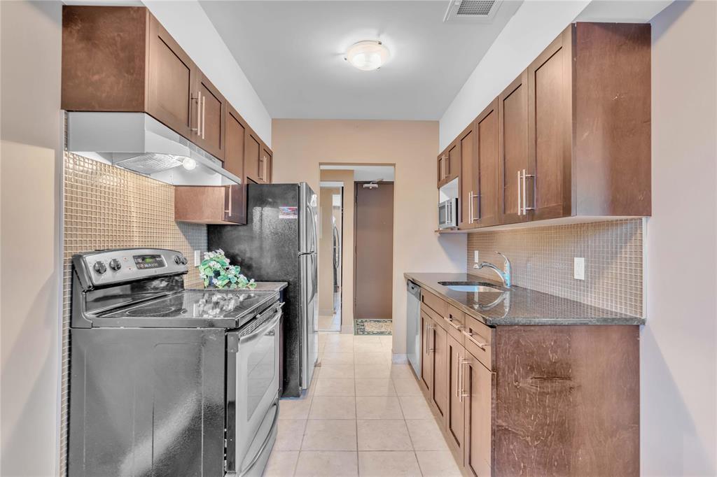 3 620 Jefferson Avenue, Winnipeg, Manitoba  R2V 0P2 - Photo 6 - 202529636