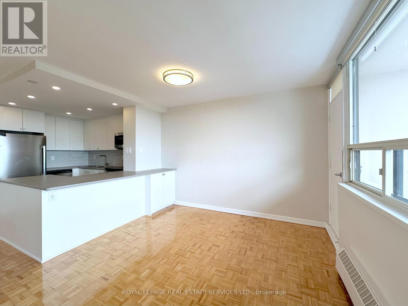 902 - 12 Rockford Road, Toronto, Ontario  M2R 3A2 - Photo 5 - C12611912