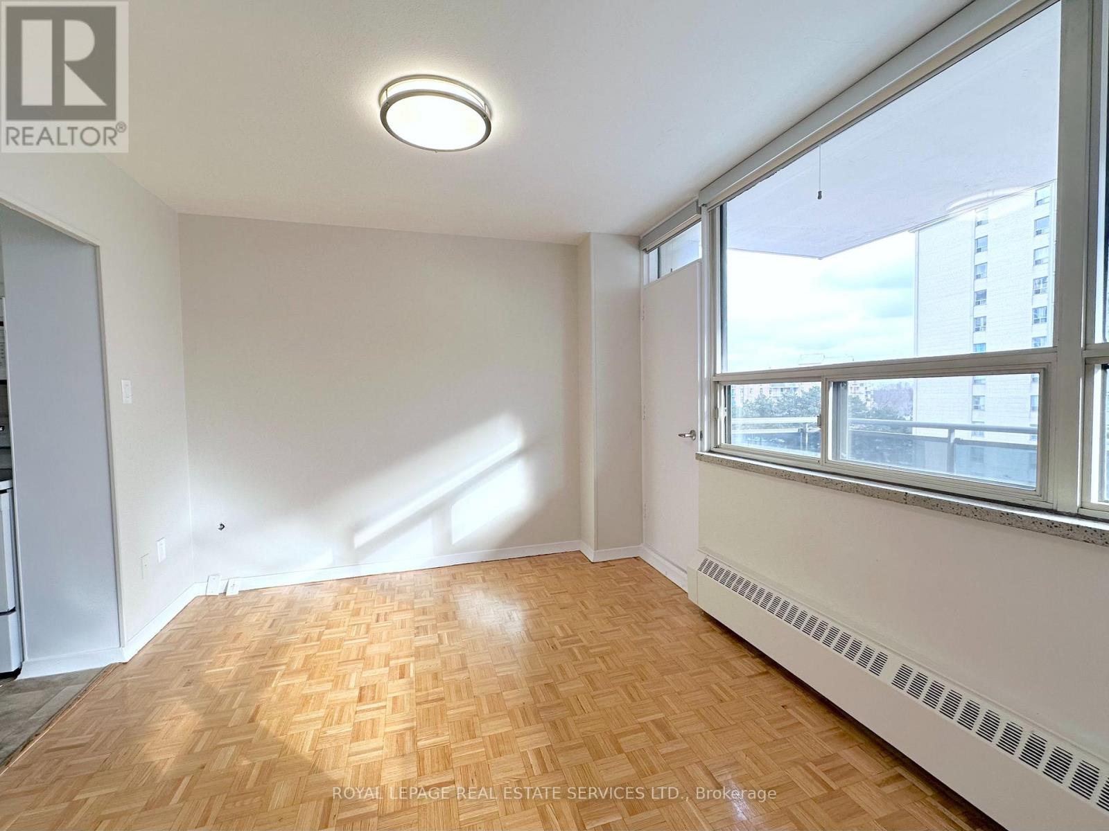 603 - 12 Rockford Road, Toronto, Ontario  M2R 3A2 - Photo 4 - C12611918