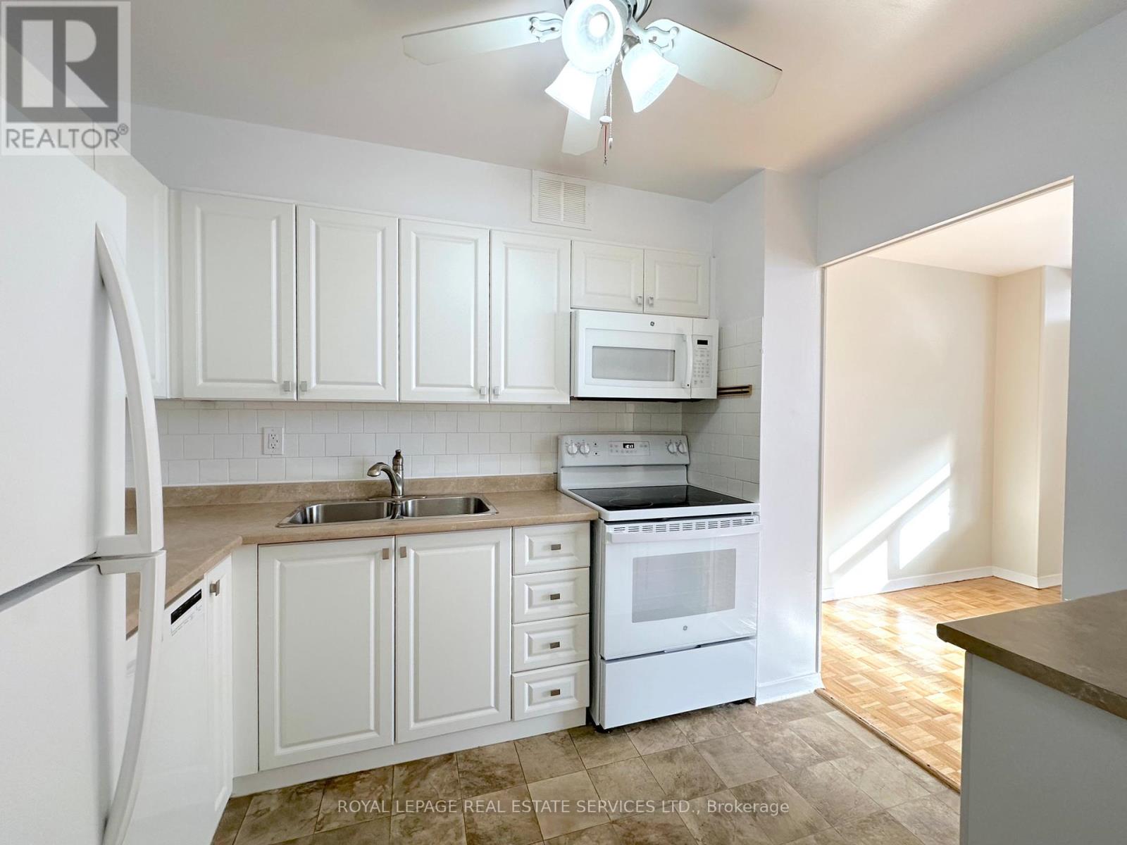 603 - 12 Rockford Road, Toronto, Ontario  M2R 3A2 - Photo 6 - C12611918