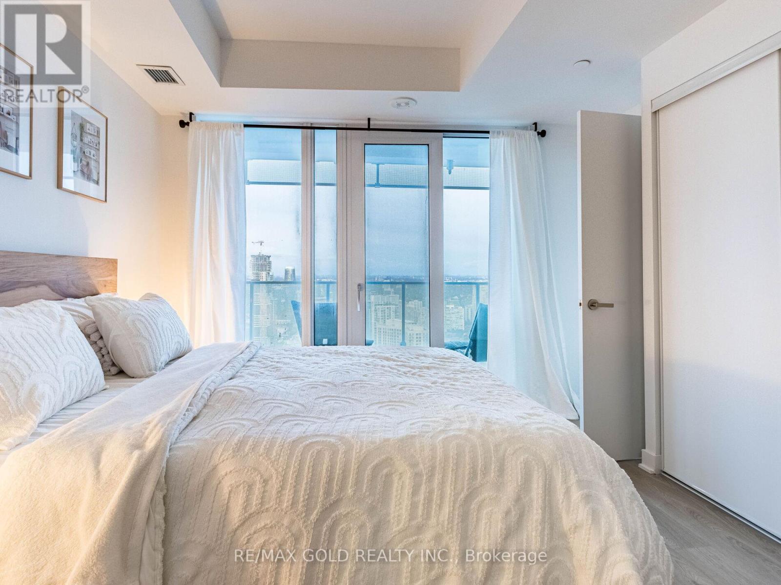 3900 Confederation Parkway, Mississauga, Ontario L5B 0M3 - Photo 19 - W12611916