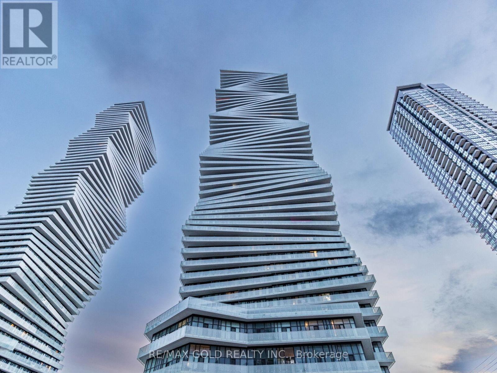 3900 Confederation Parkway, Mississauga, Ontario L5B 0M3 - Photo 2 - W12611916