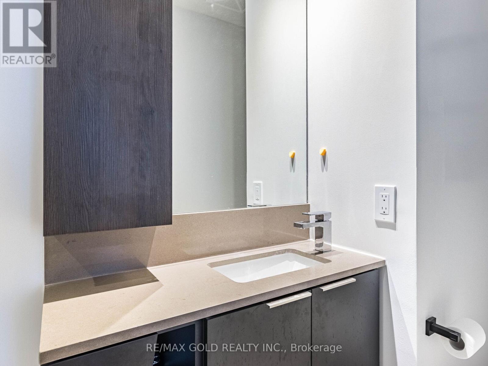 3900 Confederation Parkway, Mississauga, Ontario L5B 0M3 - Photo 22 - W12611916