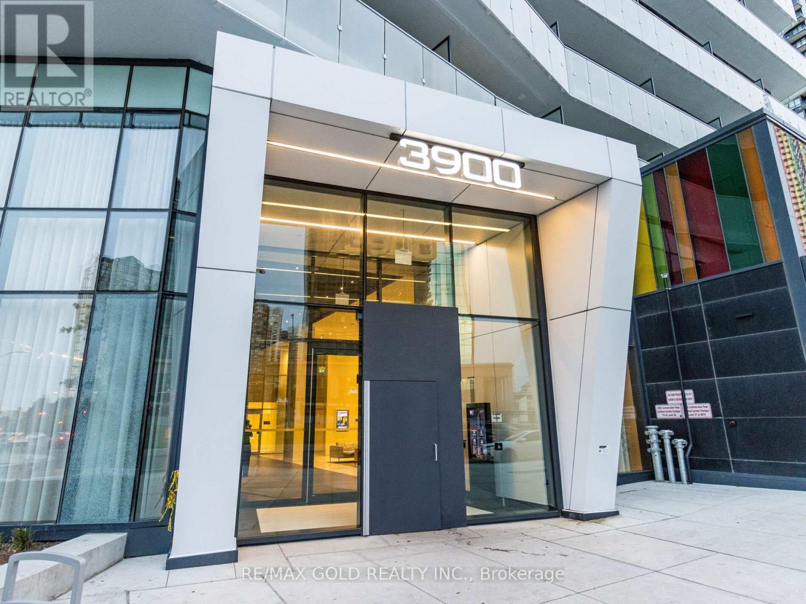 3900 Confederation Parkway, Mississauga, Ontario L5B 0M3 - Photo 3 - W12611916