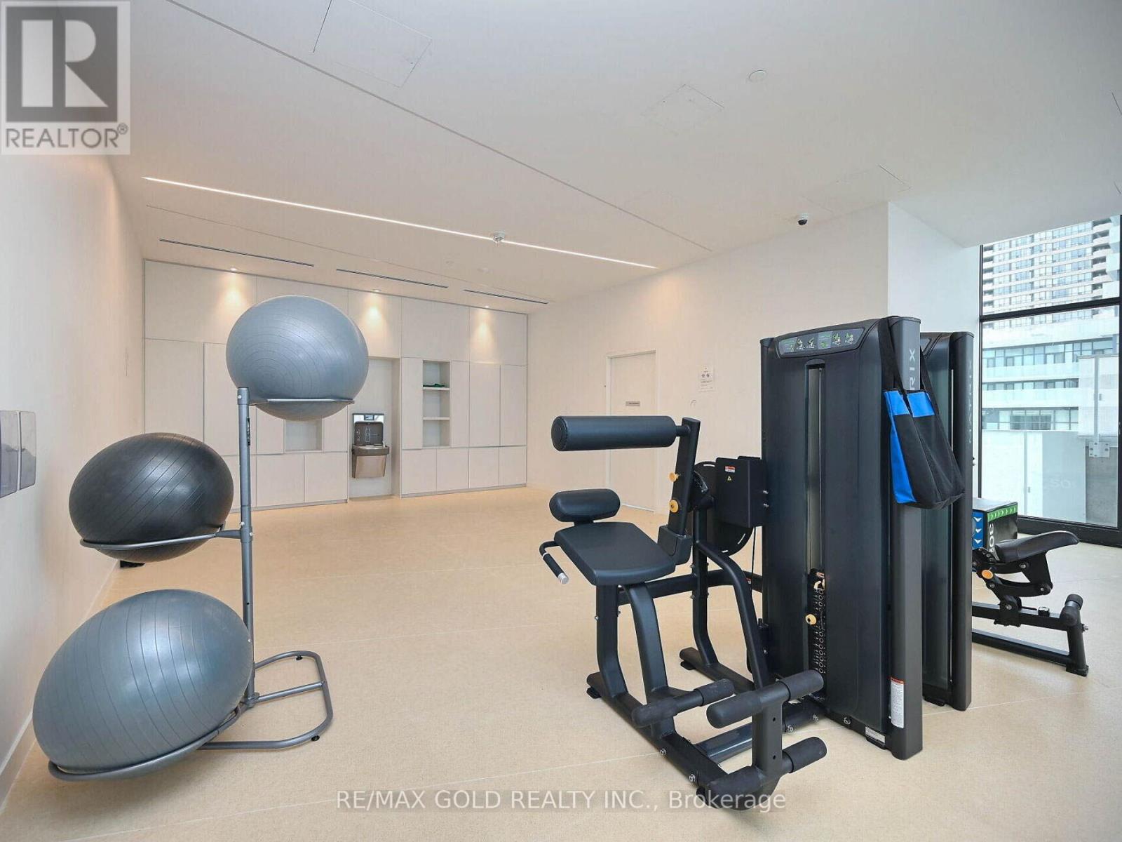 3900 Confederation Parkway, Mississauga, Ontario L5B 0M3 - Photo 48 - W12611916