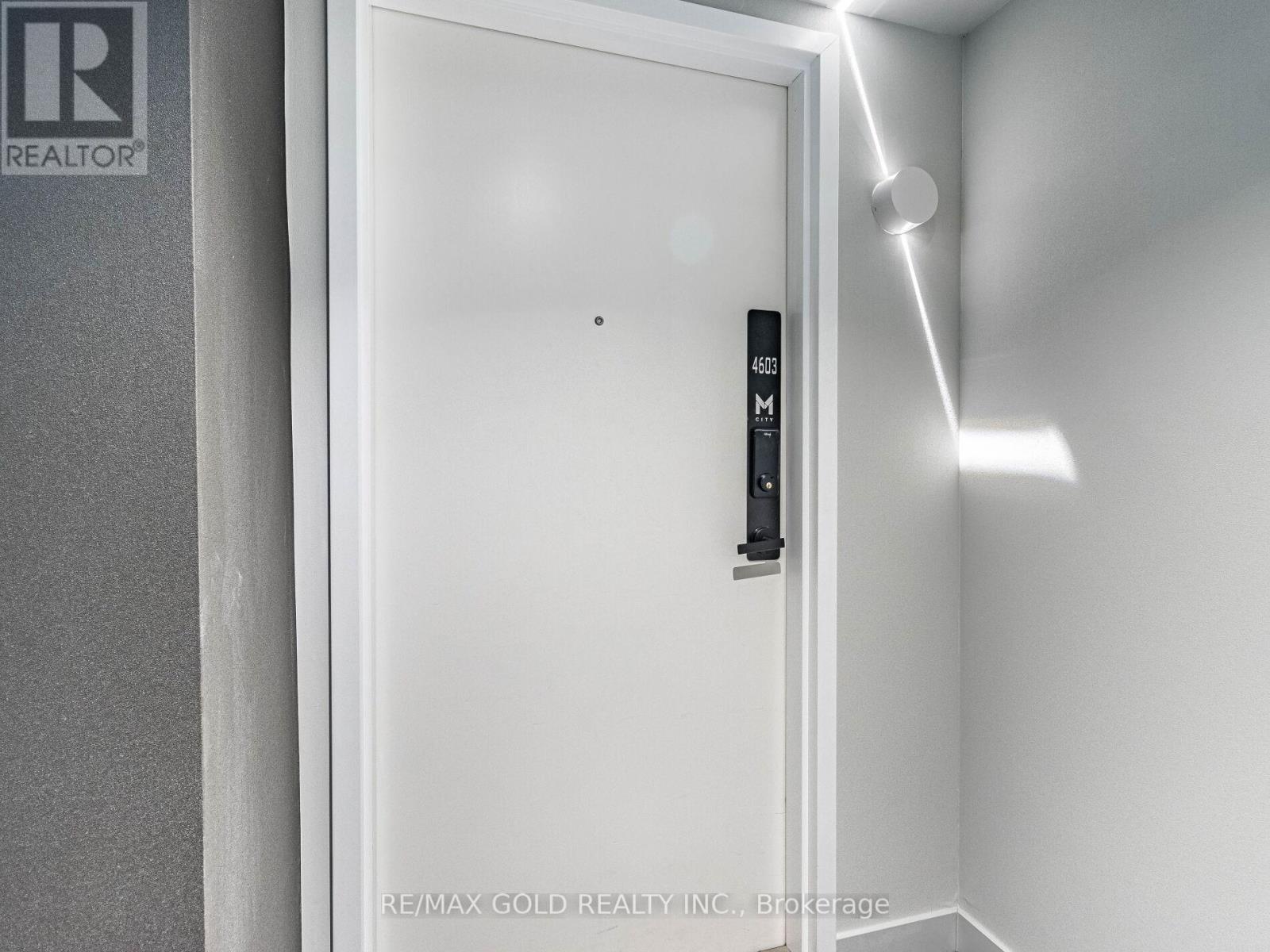 3900 Confederation Parkway, Mississauga, Ontario L5B 0M3 - Photo 6 - W12611916