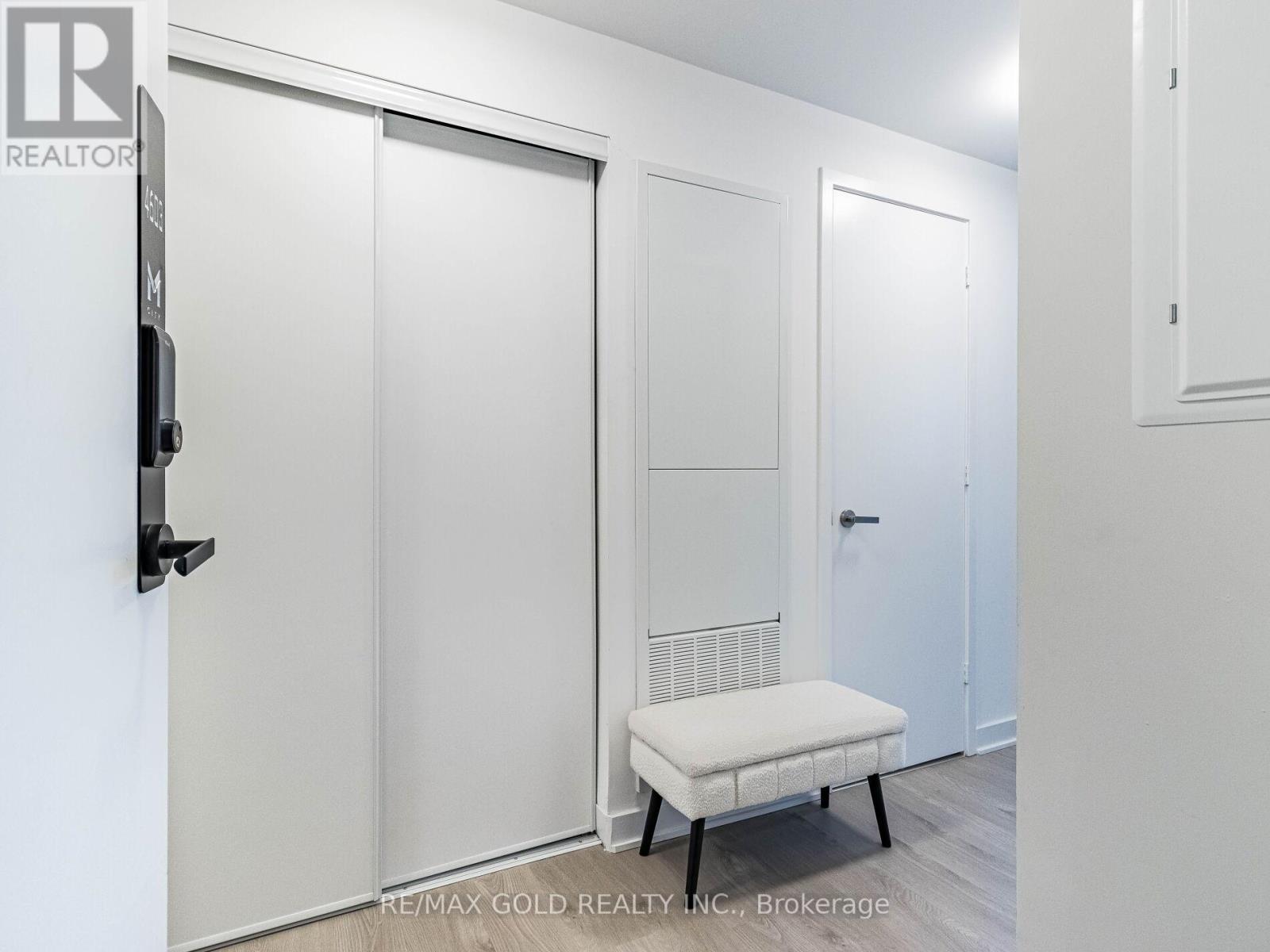 3900 Confederation Parkway, Mississauga, Ontario L5B 0M3 - Photo 7 - W12611916