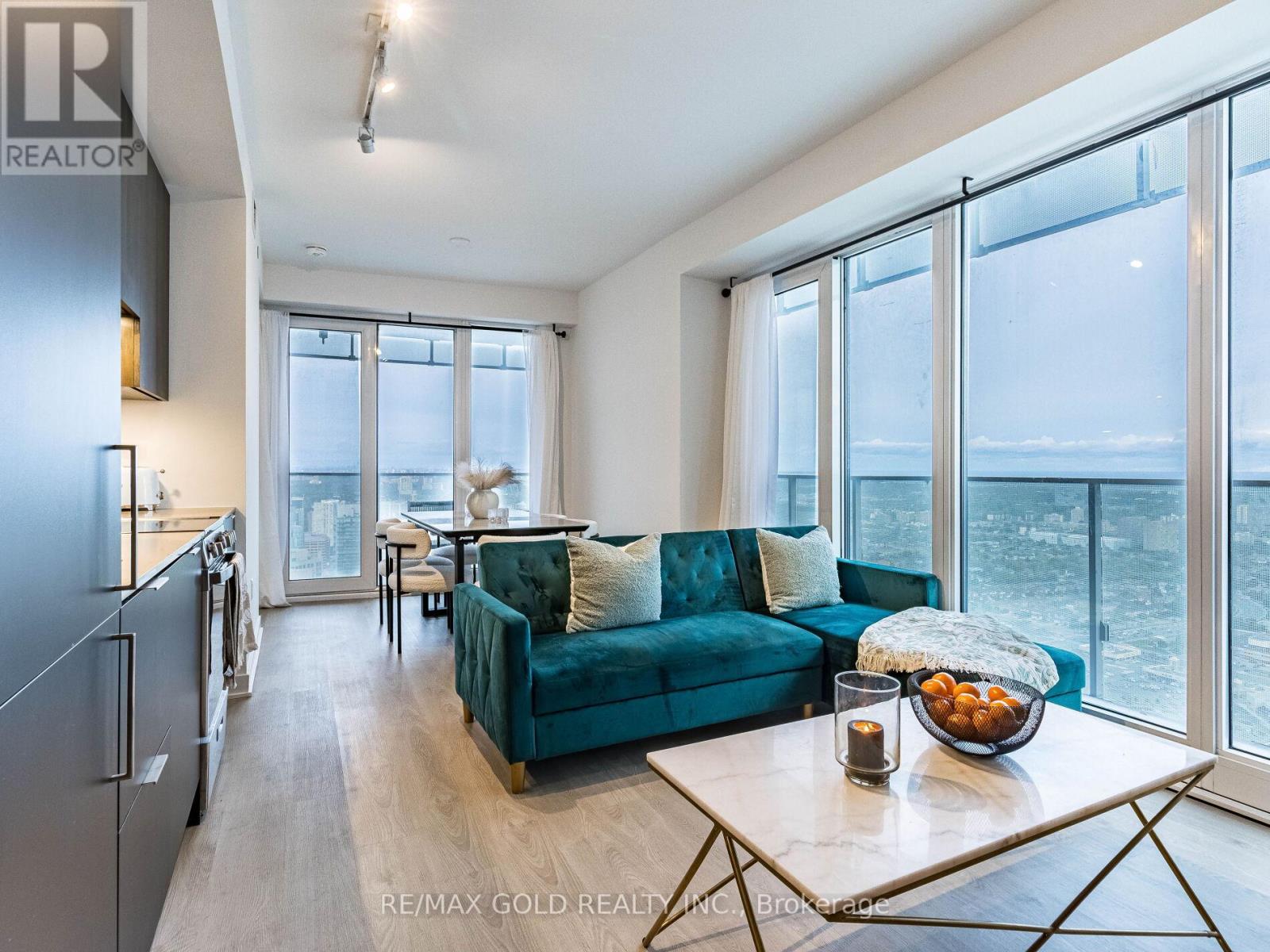 3900 Confederation Parkway, Mississauga, Ontario L5B 0M3 - Photo 9 - W12611916