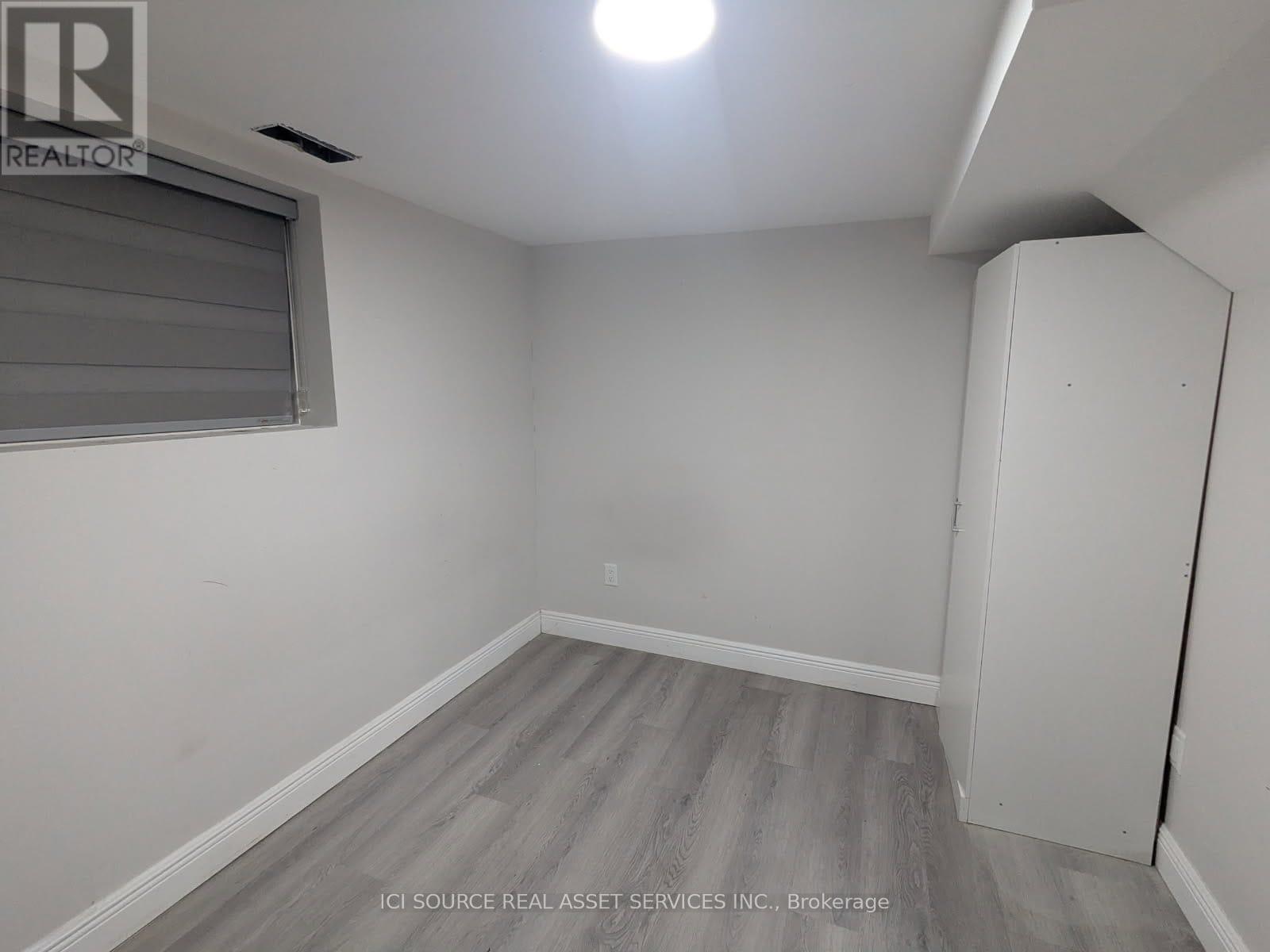 B - 6447 Culp Street, Niagara Falls, Ontario  L2G 2C2 - Photo 4 - X12611906