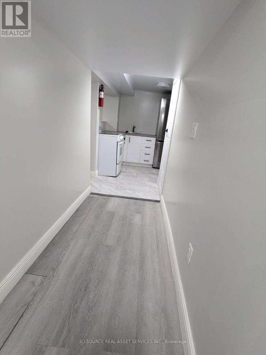 B - 6447 Culp Street, Niagara Falls, Ontario  L2G 2C2 - Photo 5 - X12611906