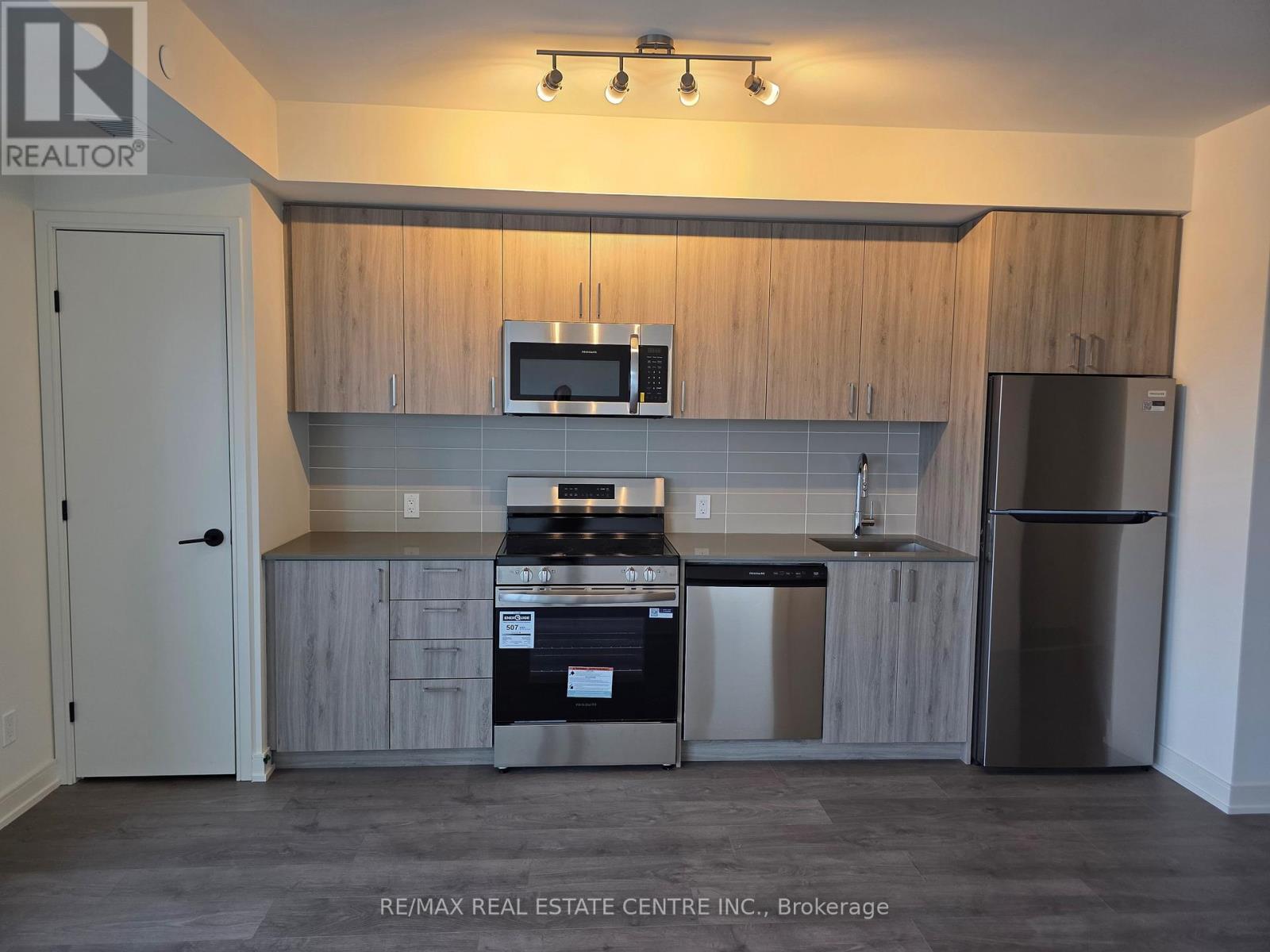 317 - 8020 Derry Road, Milton, Ontario  L9T 3L3 - Photo 8 - W12611490