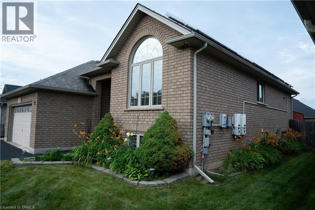 53 Mission Road, Brantford, Ontario  N3S 0A3 - Photo 4 - 40788587