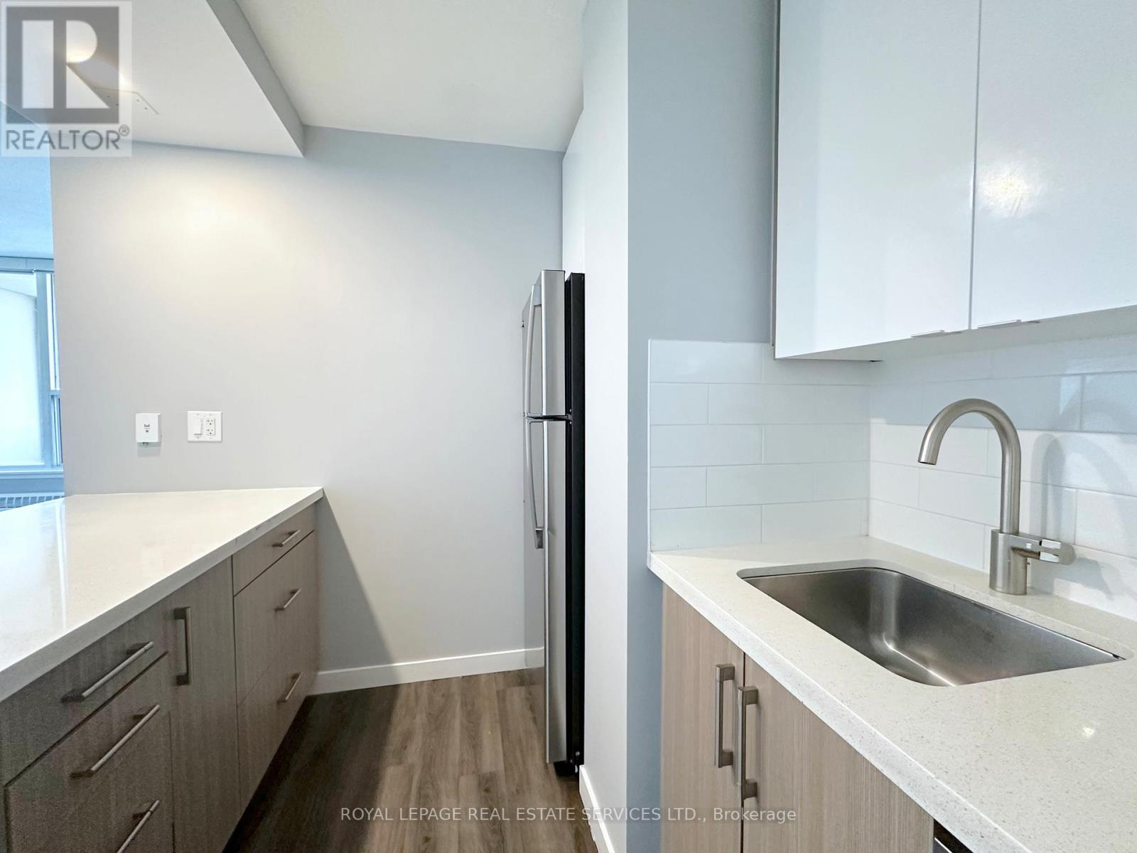 1906 - 265 Main Street, Toronto, Ontario  M4C 4X3 - Photo 5 - E12611926