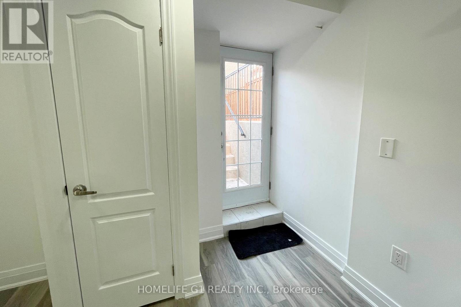 80 Lola Crescent, Brampton, Ontario  L7A 4J8 - Photo 3 - W12611932